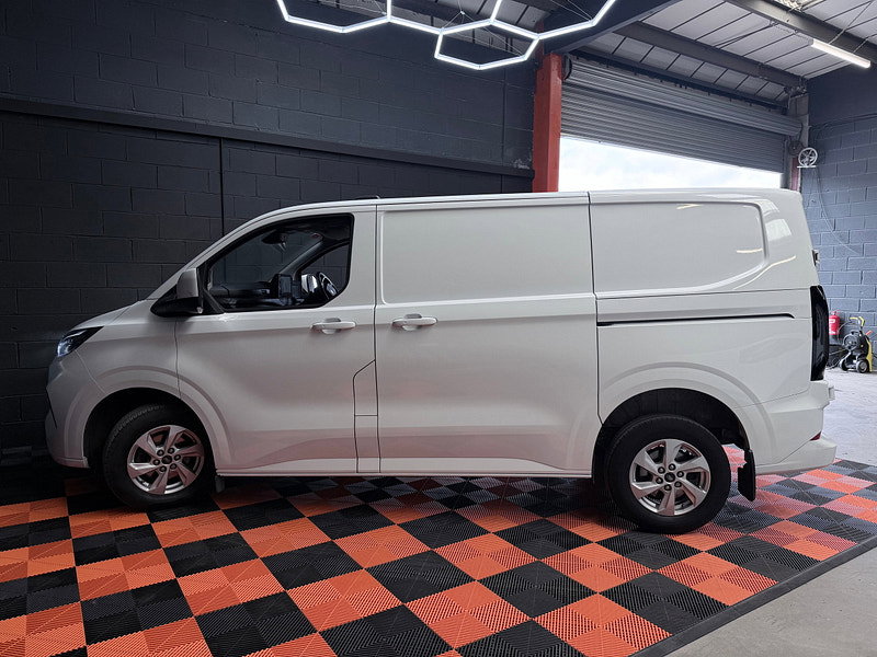 Ford Transit Custom 2.0 320 EcoBlue Limited Panel Van 5dr Diesel Manual L1 H1 Euro 6 (s/s) (136 ps)