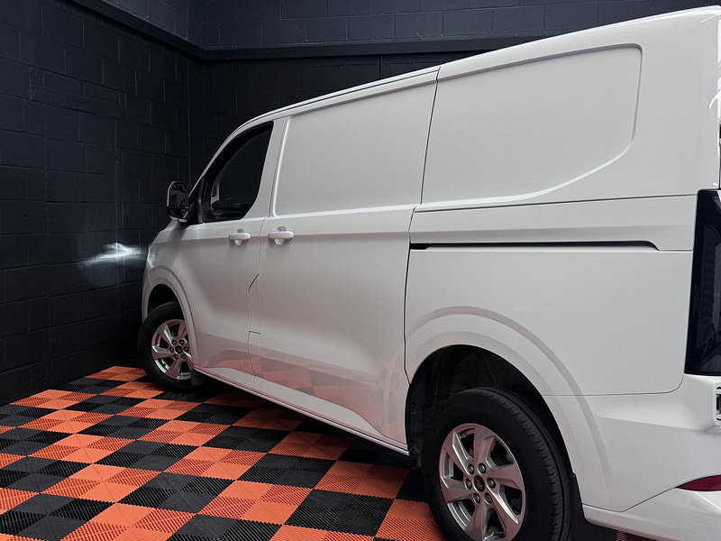 Ford Transit Custom 2.0 320 EcoBlue Limited Panel Van 5dr Diesel Manual L1 H1 Euro 6 (s/s) (136 ps)