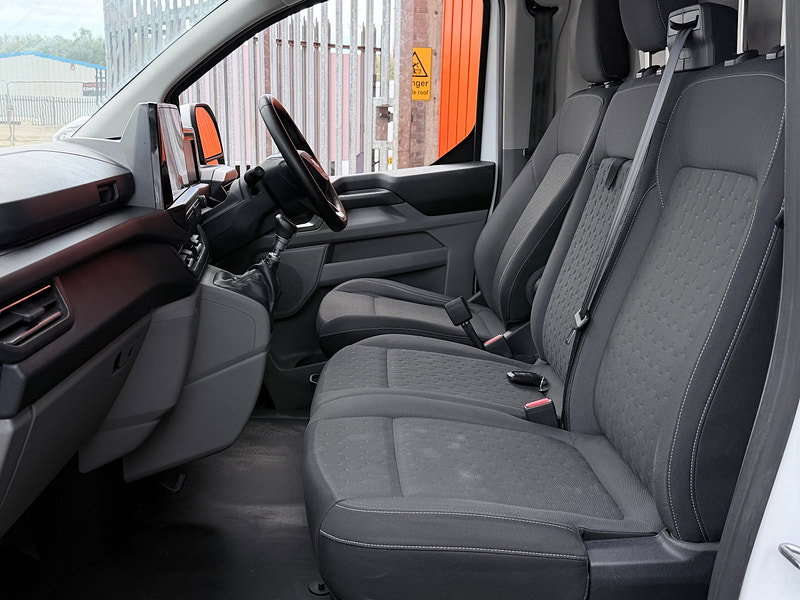 Ford Transit Custom 2.0 320 EcoBlue Limited Panel Van 5dr Diesel Manual L1 H1 Euro 6 (s/s) (136 ps)