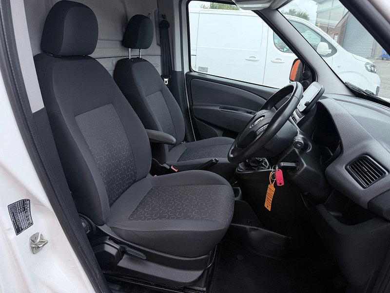 Fiat Doblo 1.6 MultijetII Tecnico Panel Van 4dr Diesel Manual L1 H1 Euro 6 (s/s) (90 bhp)