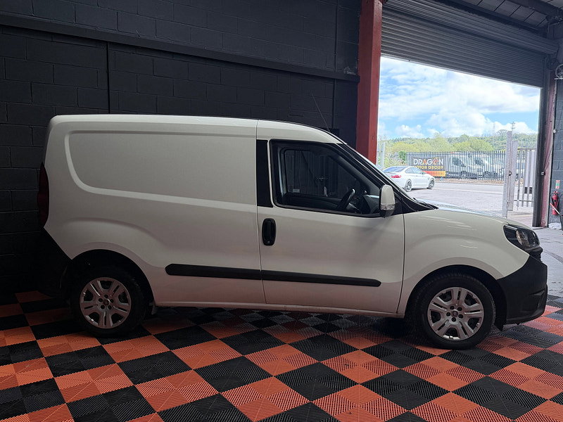 Fiat Doblo 1.6 MultijetII Tecnico Panel Van 4dr Diesel Manual L1 H1 Euro 6 (s/s) (90 bhp)