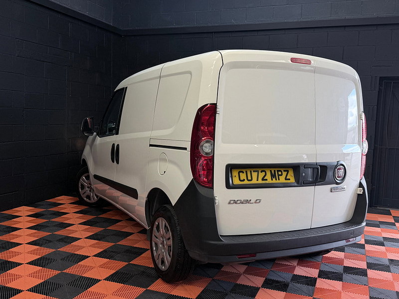 Fiat Doblo 1.6 MultijetII Tecnico Panel Van 4dr Diesel Manual L1 H1 Euro 6 (s/s) (90 bhp)