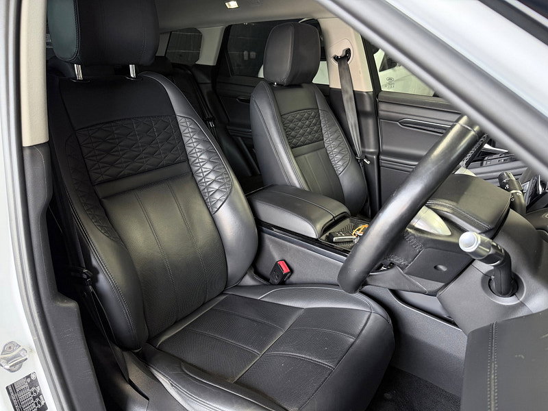 Land Rover Range Rover Evoque 1.5 P300e 12.2kWh HSE SUV 5dr Petrol Plug-in Hybrid Auto 4WD Euro 6 (s/s) (309 ps)