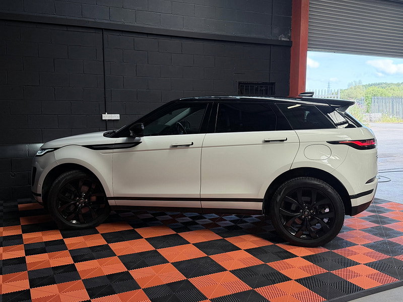 Land Rover Range Rover Evoque 1.5 P300e 12.2kWh HSE SUV 5dr Petrol Plug-in Hybrid Auto 4WD Euro 6 (s/s) (309 ps)