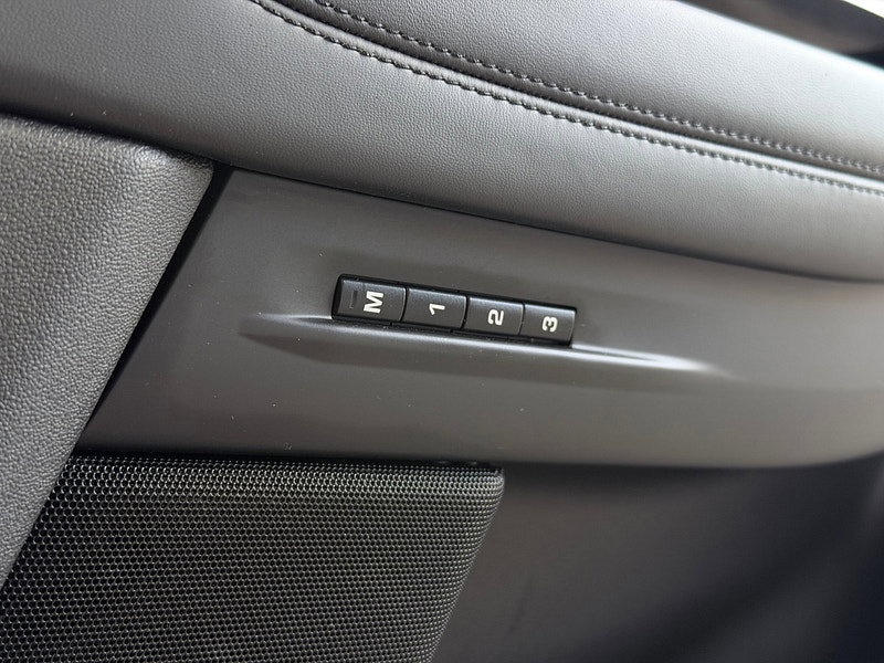 Land Rover Range Rover Evoque 1.5 P300e 12.2kWh HSE SUV 5dr Petrol Plug-in Hybrid Auto 4WD Euro 6 (s/s) (309 ps)