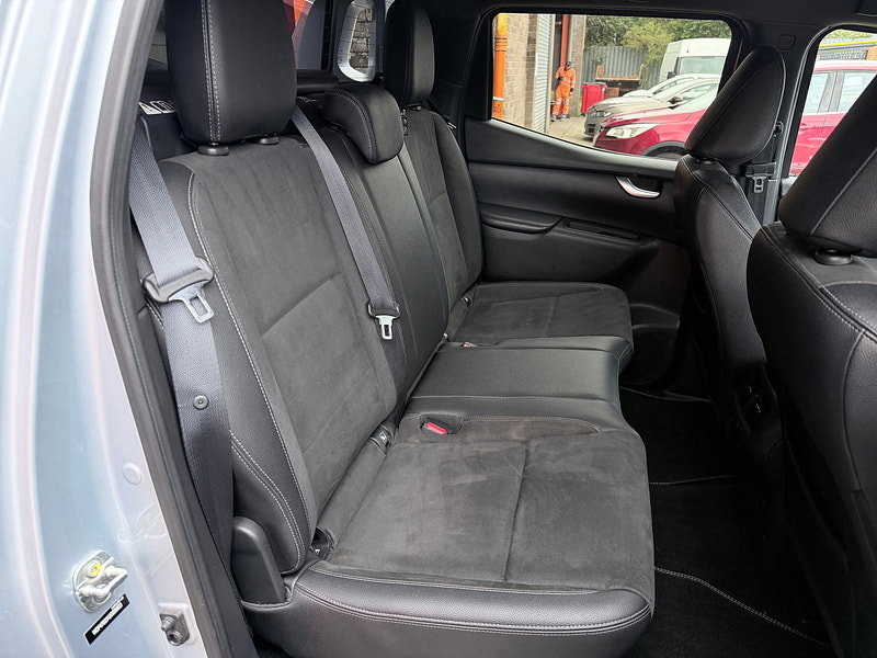 Mercedes-Benz X Class 2.3 CDI Progressive Pickup Double Cab 4dr Diesel Auto 4MATIC Euro 6 (190 ps)