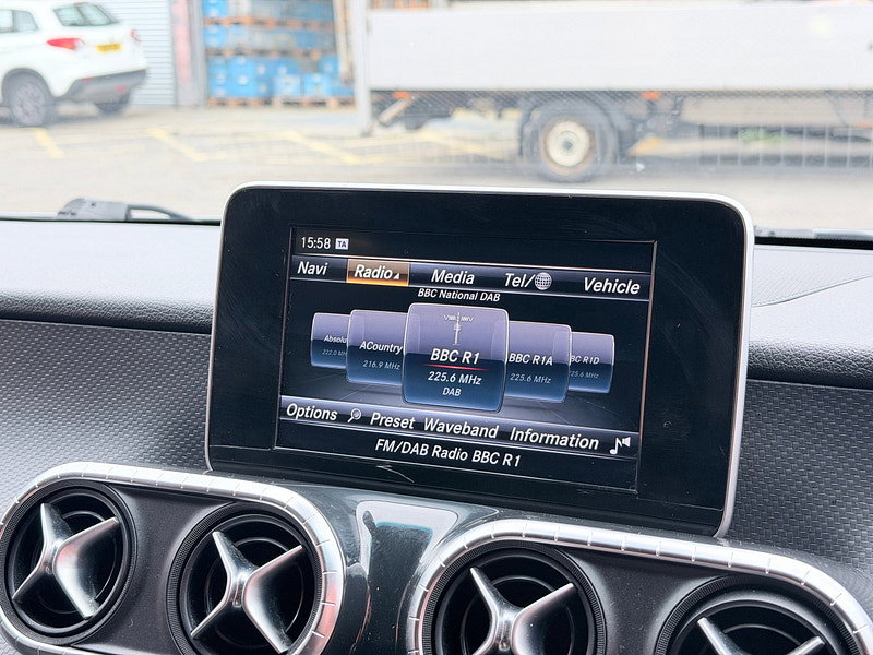 Mercedes-Benz X Class 2.3 CDI Progressive Pickup Double Cab 4dr Diesel Auto 4MATIC Euro 6 (190 ps)