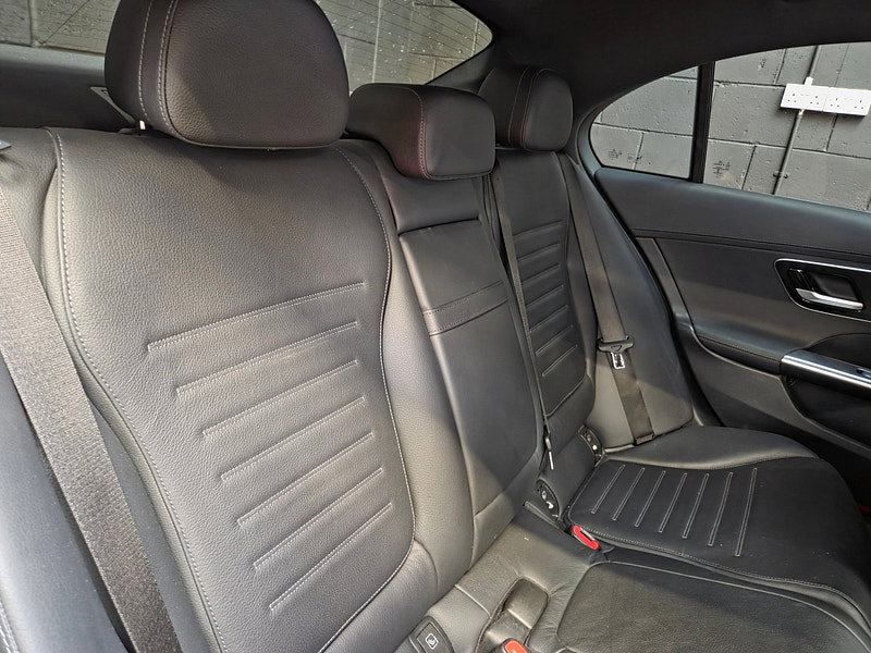 Mercedes-Benz C Class 2.0 C220dh MHEV AMG Line (Premium) Saloon 4dr Diesel Hybrid G-Tronic+ Euro 6 (s/s) (220 ps)