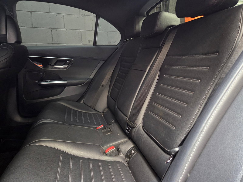 Mercedes-Benz C Class 2.0 C220dh MHEV AMG Line (Premium) Saloon 4dr Diesel Hybrid G-Tronic+ Euro 6 (s/s) (220 ps)