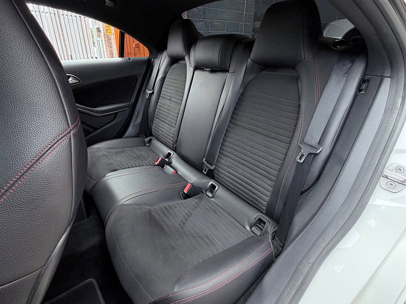 Mercedes-Benz CLA 1.6 CLA180 AMG Line Coupe 4dr Petrol Manual Euro 6 (s/s) (122 ps)