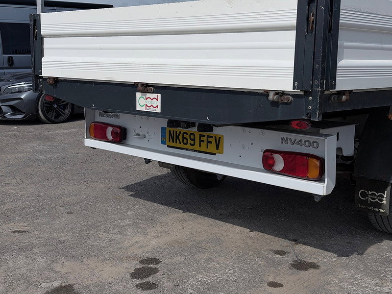 Nissan NV400 2.3 dCi 35 SE Dropside 2dr Diesel Manual FWD L3 Euro 6 (130 ps)