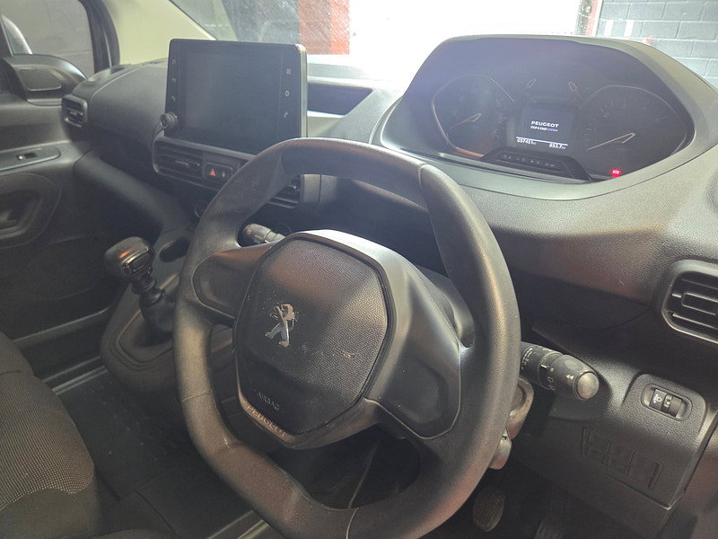 Peugeot Partner 1.5 BlueHDi 1000 Professional Premium + Standard Panel Van 5dr Diesel Manual SWB Euro 6 (s/s) (100 bhp)