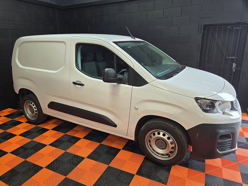Peugeot Partner 1.5 BlueHDi 1000 Professional Premium + Standard Panel Van 5dr Diesel Manual SWB Euro 6 (s/s) (100 bhp)