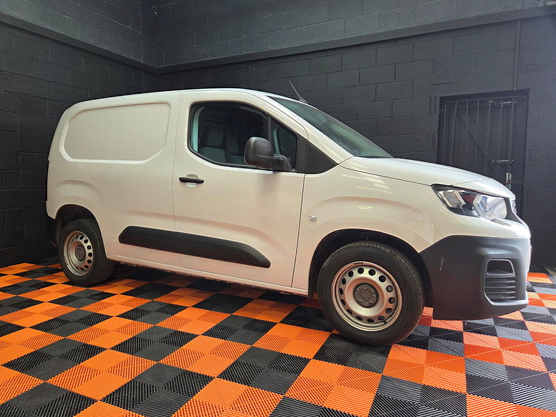 Peugeot Partner 1.5 BlueHDi 1000 Professional Premium + Standard Panel Van 5dr Diesel Manual SWB Euro 6 (s/s) (100 bhp)