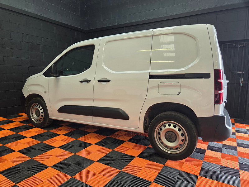 Peugeot Partner 1.5 BlueHDi 1000 Professional Premium + Standard Panel Van 5dr Diesel Manual SWB Euro 6 (s/s) (100 bhp)
