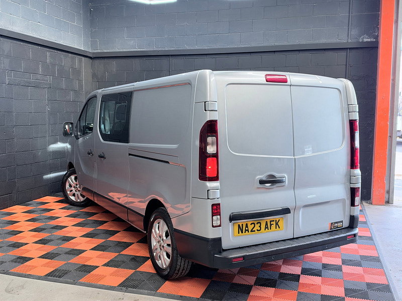 Renault Trafic 2.0 dCi Blue LL30 Sport Crew Van Double Cab 6dr Diesel Manual L2 H1 Euro 6 (s/s) (150 ps)
