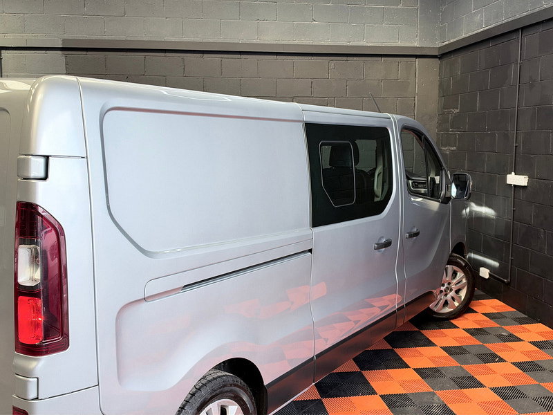 Renault Trafic 2.0 dCi Blue LL30 Sport Crew Van Double Cab 6dr Diesel Manual L2 H1 Euro 6 (s/s) (150 ps)