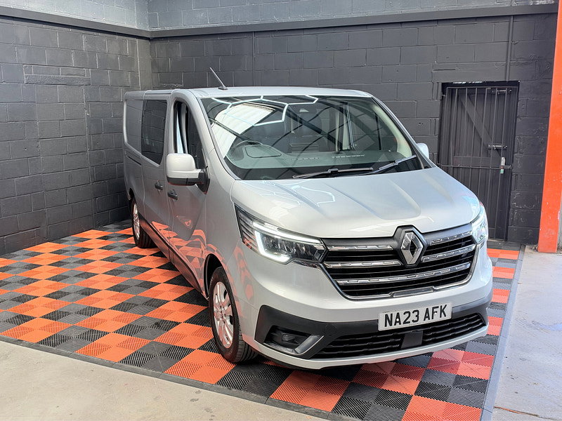 Renault Trafic 2.0 dCi Blue LL30 Sport Crew Van Double Cab 6dr Diesel Manual L2 H1 Euro 6 (s/s) (150 ps)