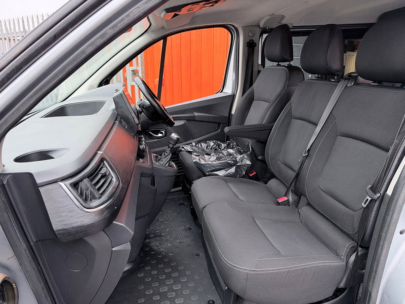 Renault Trafic 2.0 dCi Blue LL30 Sport Crew Van Double Cab 6dr Diesel Manual L2 H1 Euro 6 (s/s) (150 ps)