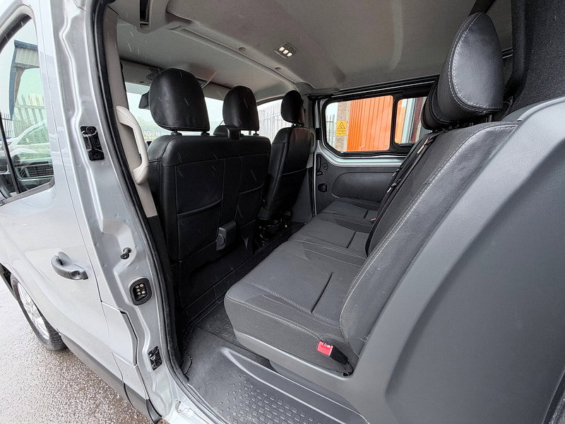 Renault Trafic 2.0 dCi Blue LL30 Sport Crew Van Double Cab 6dr Diesel Manual L2 H1 Euro 6 (s/s) (150 ps)