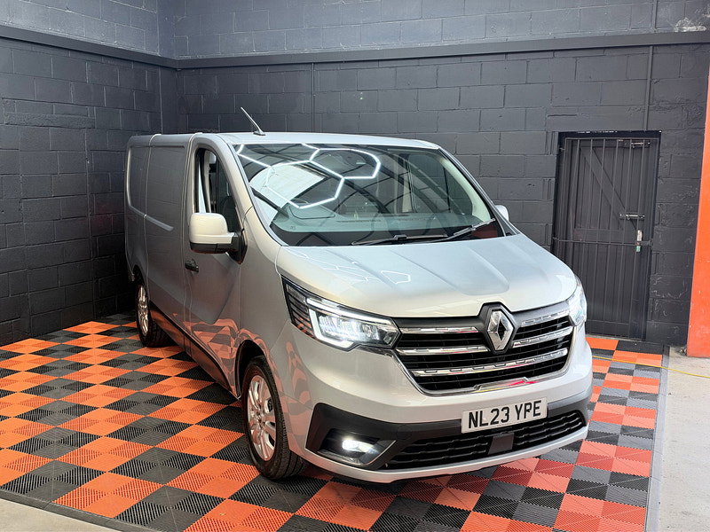 Renault Trafic 2.0 dCi Blue SL28 Sport Panel Van 5dr Diesel Manual L1 H1 Euro 6 (s/s) (130 ps)