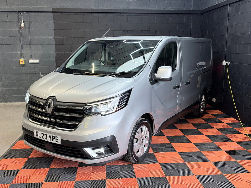 Renault Trafic 2.0 dCi Blue SL28 Sport Panel Van 5dr Diesel Manual L1 H1 Euro 6 (s/s) (130 ps)