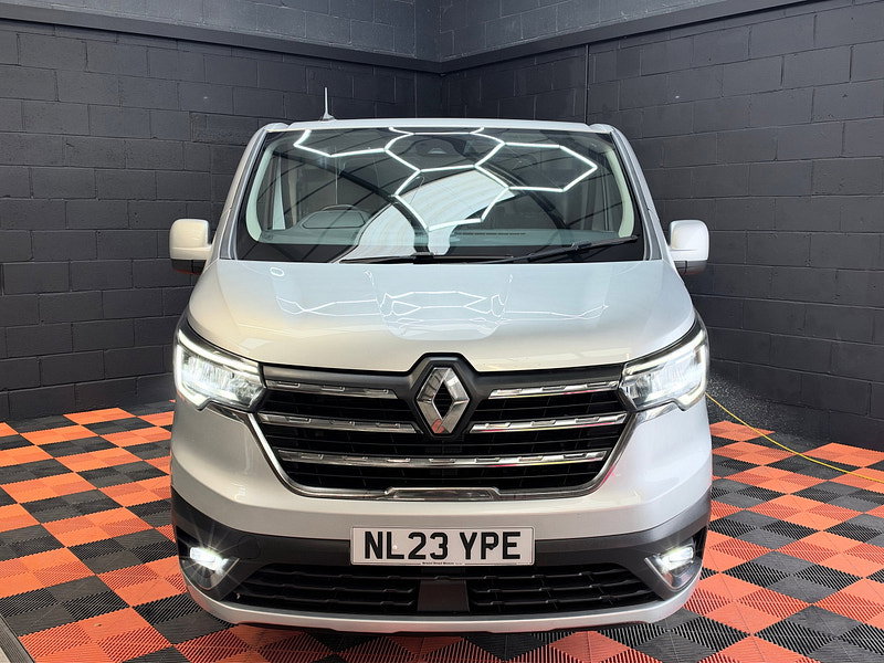 Renault Trafic 2.0 dCi Blue SL28 Sport Panel Van 5dr Diesel Manual L1 H1 Euro 6 (s/s) (130 ps)