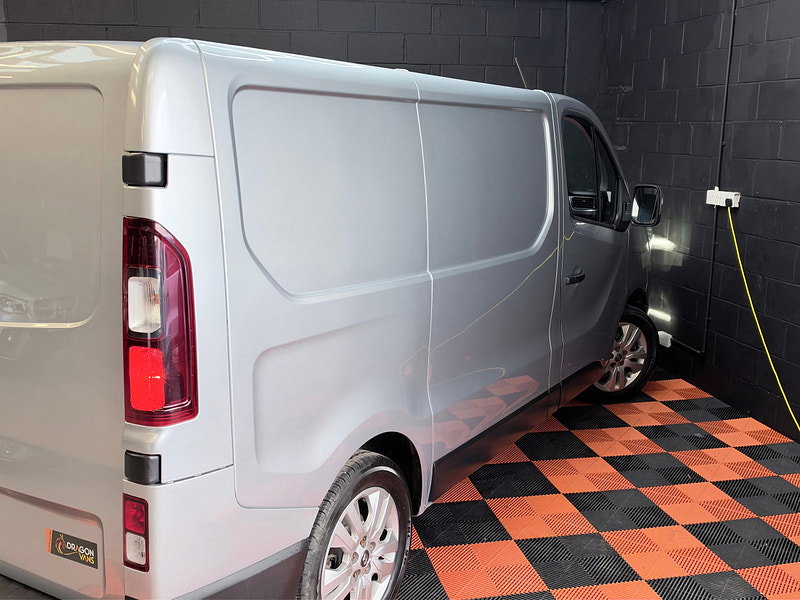 Renault Trafic 2.0 dCi Blue SL28 Sport Panel Van 5dr Diesel Manual L1 H1 Euro 6 (s/s) (130 ps)