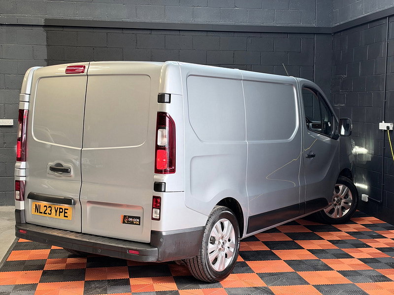 Renault Trafic 2.0 dCi Blue SL28 Sport Panel Van 5dr Diesel Manual L1 H1 Euro 6 (s/s) (130 ps)