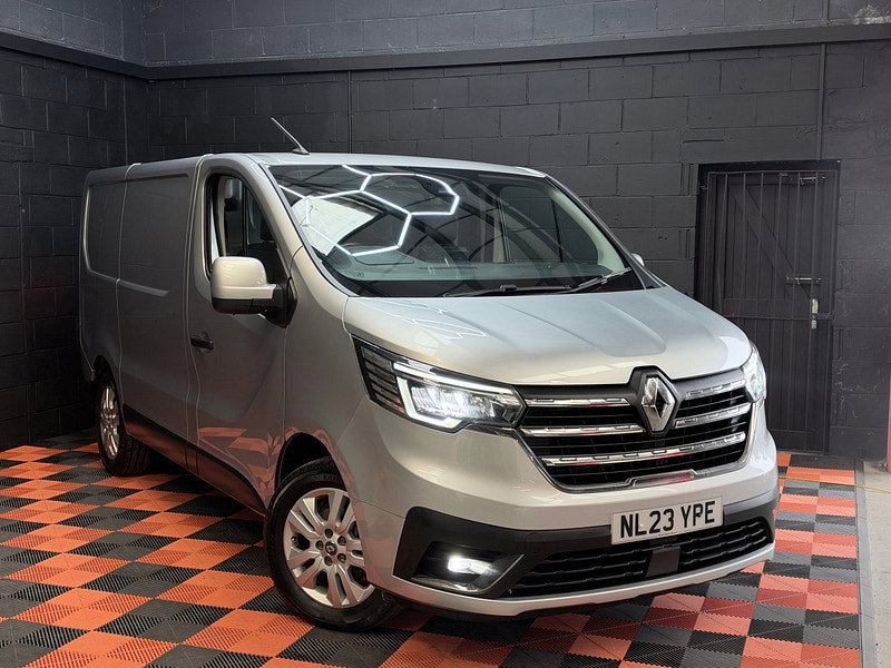 Renault Trafic 2.0 dCi Blue SL28 Sport Panel Van 5dr Diesel Manual L1 H1 Euro 6 (s/s) (130 ps)