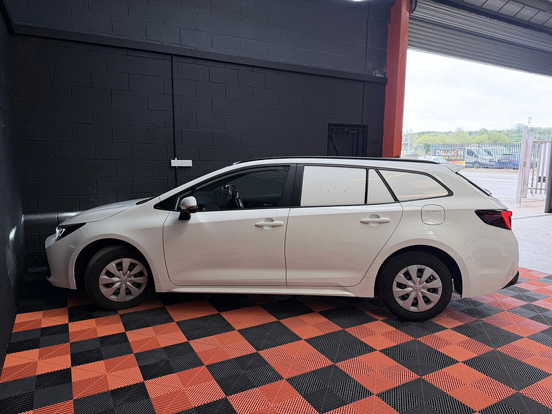 Toyota Corolla 1.8 VVT-h Car Derived Van 5dr Petrol Hybrid CVT Euro 6 (s/s) (140 ps)