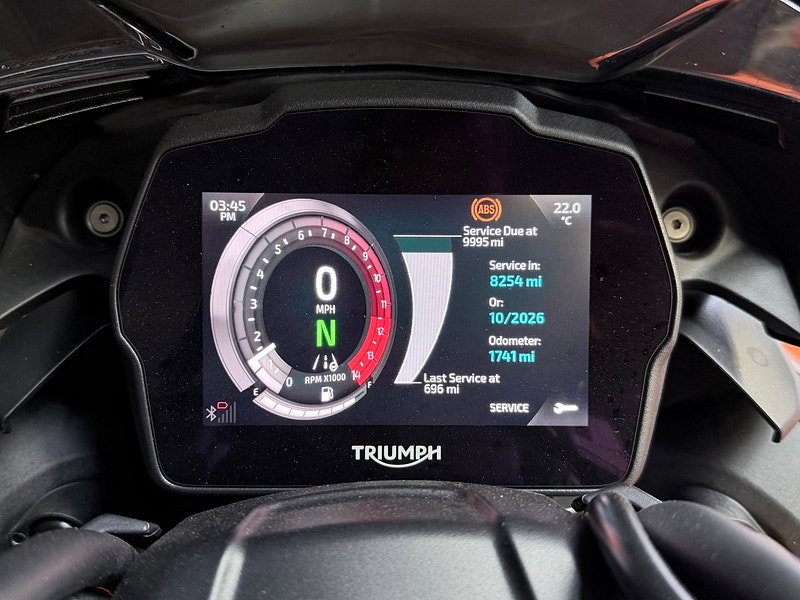 Triumph Speed Triple 1200 1200 RS Naked Petrol Manual X-ring Euro 5 (183 ps)