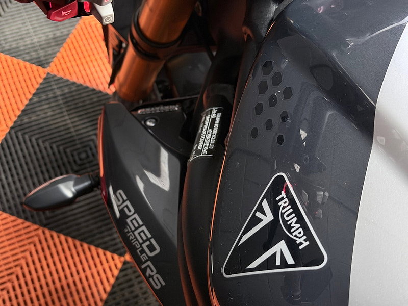 Triumph Speed Triple 1200 1200 RS Naked Petrol Manual X-ring Euro 5 (183 ps)