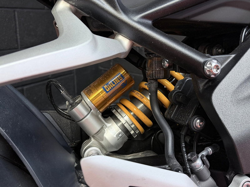 Triumph Speed Triple 1200 1200 RS Naked Petrol Manual X-ring Euro 5 (183 ps)