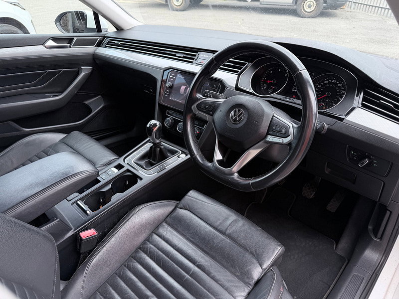 Volkswagen Passat 2.0 TDI EVO SEL Saloon 4dr Diesel Manual Euro 6 (s/s) (150 ps)