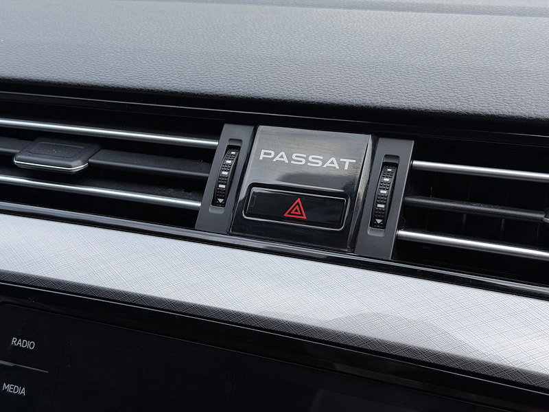 Volkswagen Passat 2.0 TDI EVO SEL Saloon 4dr Diesel Manual Euro 6 (s/s) (150 ps)