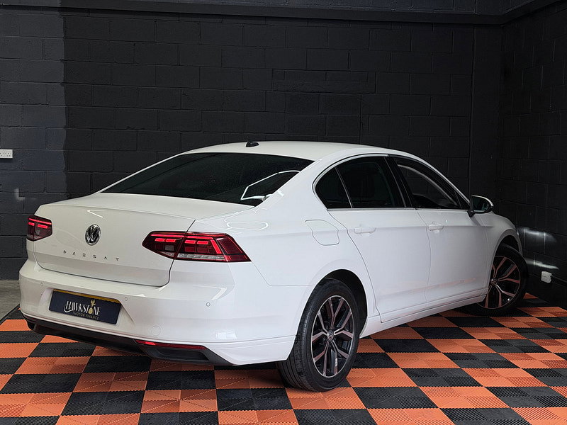 Volkswagen Passat 2.0 TDI EVO SEL Saloon 4dr Diesel Manual Euro 6 (s/s) (150 ps)