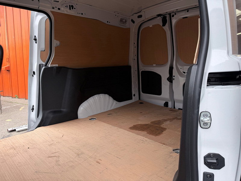 Vauxhall Combo 1.5 Turbo D 2300 Prime XL Panel Van 6dr Diesel Manual LWB Euro 6 (s/s) (100 ps)