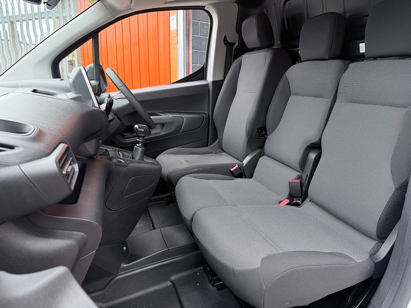 Vauxhall Combo 1.5 Turbo D 2300 Pro Panel Van 5dr Diesel Manual L1 H1 Euro 6 (s/s) (100 ps)