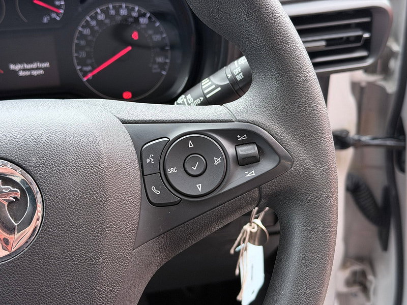 Vauxhall Combo 1.5 Turbo D 2300 Pro Panel Van 5dr Diesel Manual L1 H1 Euro 6 (s/s) (100 ps)
