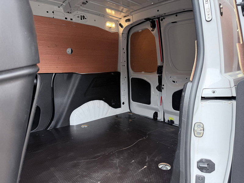 Vauxhall Combo 1.5 Turbo D 2300 Pro Panel Van 5dr Diesel Manual L1 H1 Euro 6 (s/s) (100 ps)