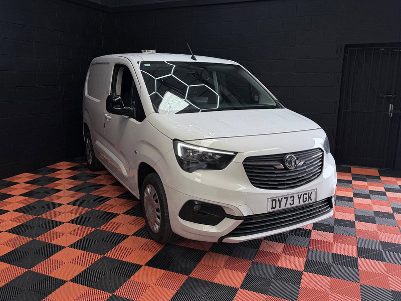Vauxhall Combo 1.5 Turbo D 2300 Pro Panel Van 5dr Diesel Manual L1 H1 Euro 6 (s/s) (100 ps)