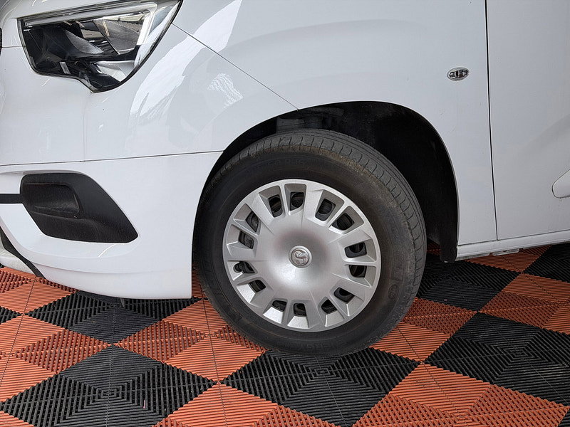 Vauxhall Combo 1.5 Turbo D 2300 Pro Panel Van 5dr Diesel Manual L1 H1 Euro 6 (s/s) (100 ps)