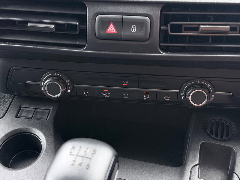 Vauxhall Combo 1.5 Turbo D 2300 Pro Panel Van 5dr Diesel Manual L1 H1 Euro 6 (s/s) (100 ps)