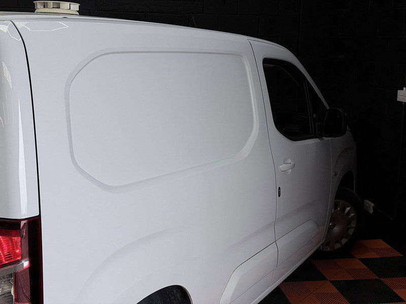 Vauxhall Combo 1.5 Turbo D 2300 Pro Panel Van 5dr Diesel Manual L1 H1 Euro 6 (s/s) (100 ps)