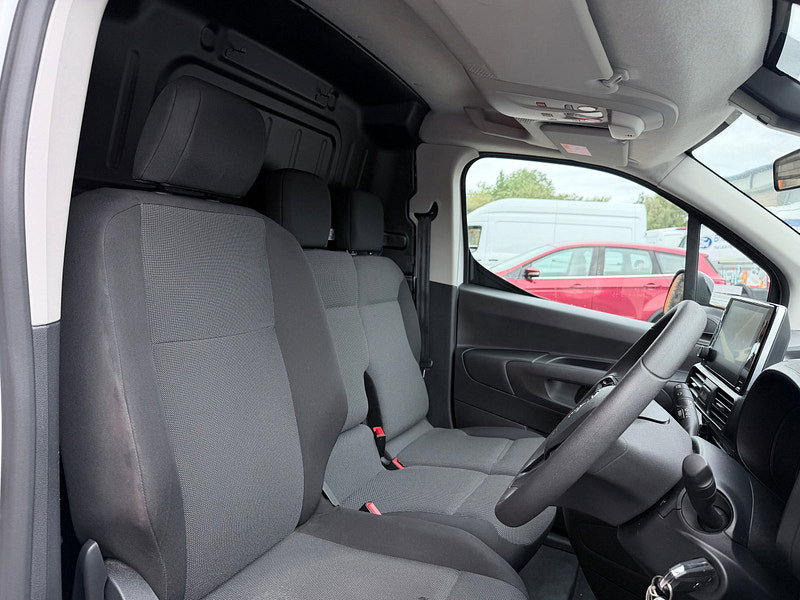 Vauxhall Combo 1.5 Turbo D 2300 Pro Panel Van 5dr Diesel Manual L1 H1 Euro 6 (s/s) (100 ps)