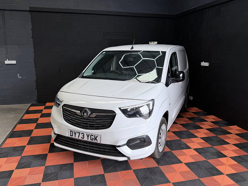 Vauxhall Combo 1.5 Turbo D 2300 Pro Panel Van 5dr Diesel Manual L1 H1 Euro 6 (s/s) (100 ps)