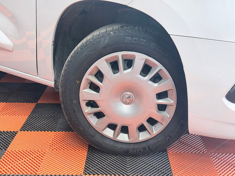 Vauxhall Combo 1.5 Turbo D 2300 Pro Panel Van 5dr Diesel Manual L1 H1 Euro 6 (s/s) (100 ps)