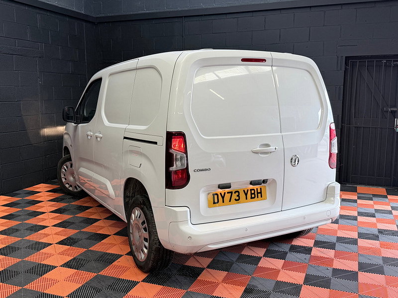 Vauxhall Combo 1.5 Turbo D 2300 Pro Panel Van 5dr Diesel Manual L1 H1 Euro 6 (s/s) (100 ps)