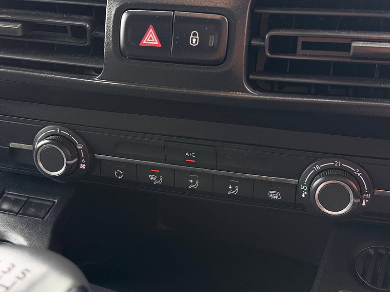 Vauxhall Combo 1.5 Turbo D 2300 Pro Panel Van 5dr Diesel Manual L1 H1 Euro 6 (s/s) (100 ps)